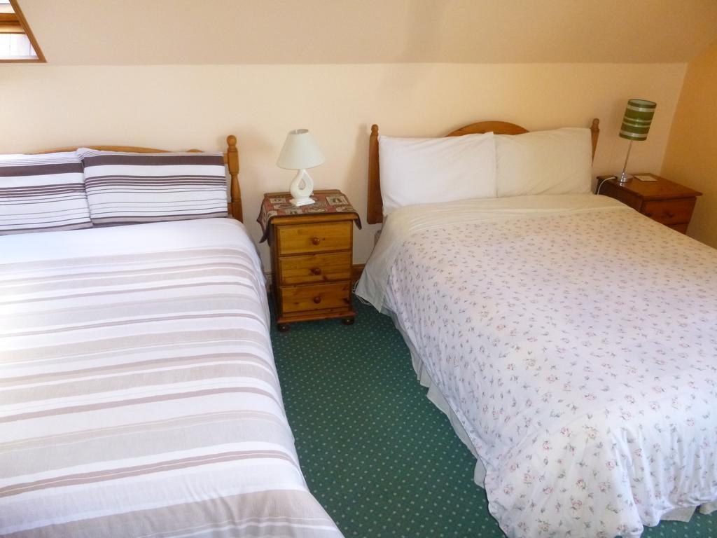 Ferryview B&B V23 X577 Cahersiveen Kamer foto