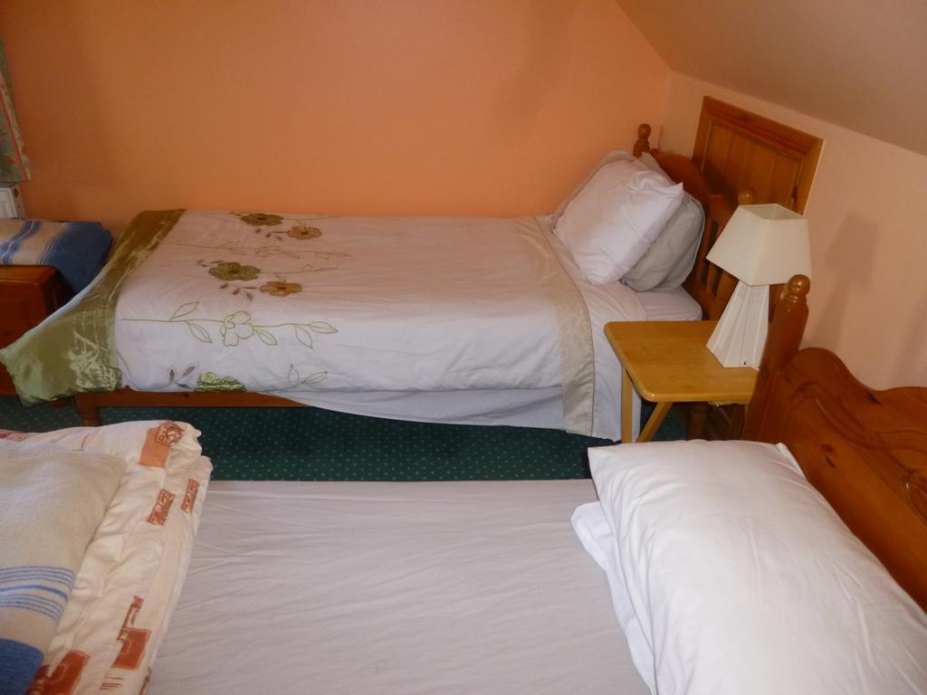 Ferryview B&B V23 X577 Cahersiveen Kamer foto